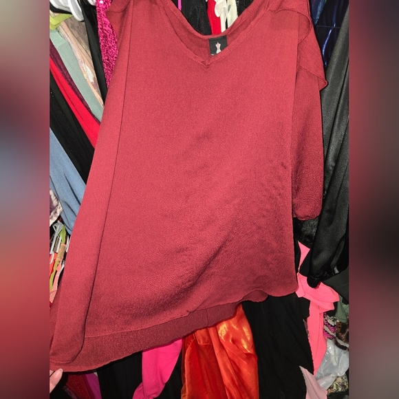 💋5/20 Lilian open shoulder blouse 2x - Picture 2 of 5